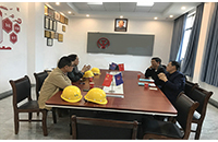 云南潼關(guān)客戶來(lái)廠參觀礦用電機(jī)車生產(chǎn)流程