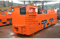 云南14噸礦用湘潭電機車井下工作視頻