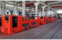 云南14噸湘潭工礦電機(jī)車(chē)發(fā)往某金屬礦