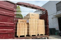 云南2.5噸定制585軌距湘潭電機車發(fā)往海外