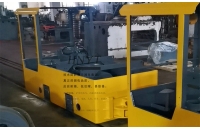 云南防爆型2.5噸湘潭電機車發(fā)往國外煤礦