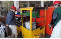 礦用鋰電池電機(jī)車調(diào)速和停車時的操作流程是什么？