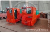 黑龍江8噸湘潭蓄電池電機車裝車發(fā)往貴州